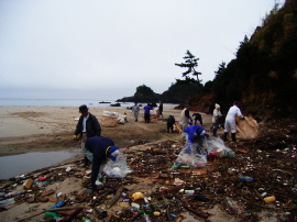 海岸清掃ボランティア02